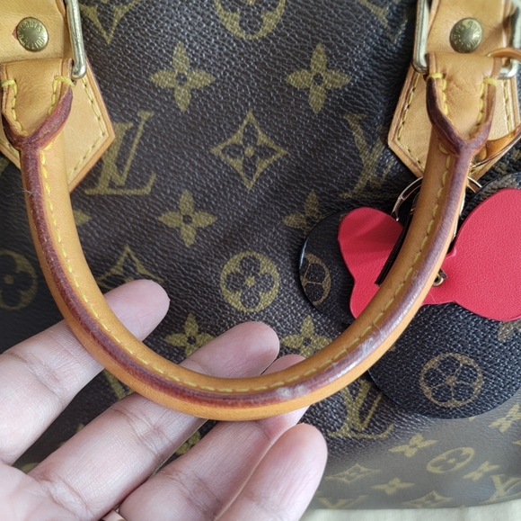 COPY - Authentic Louis Vuitton Monogram Speedy 30 - Picture 13 of 17